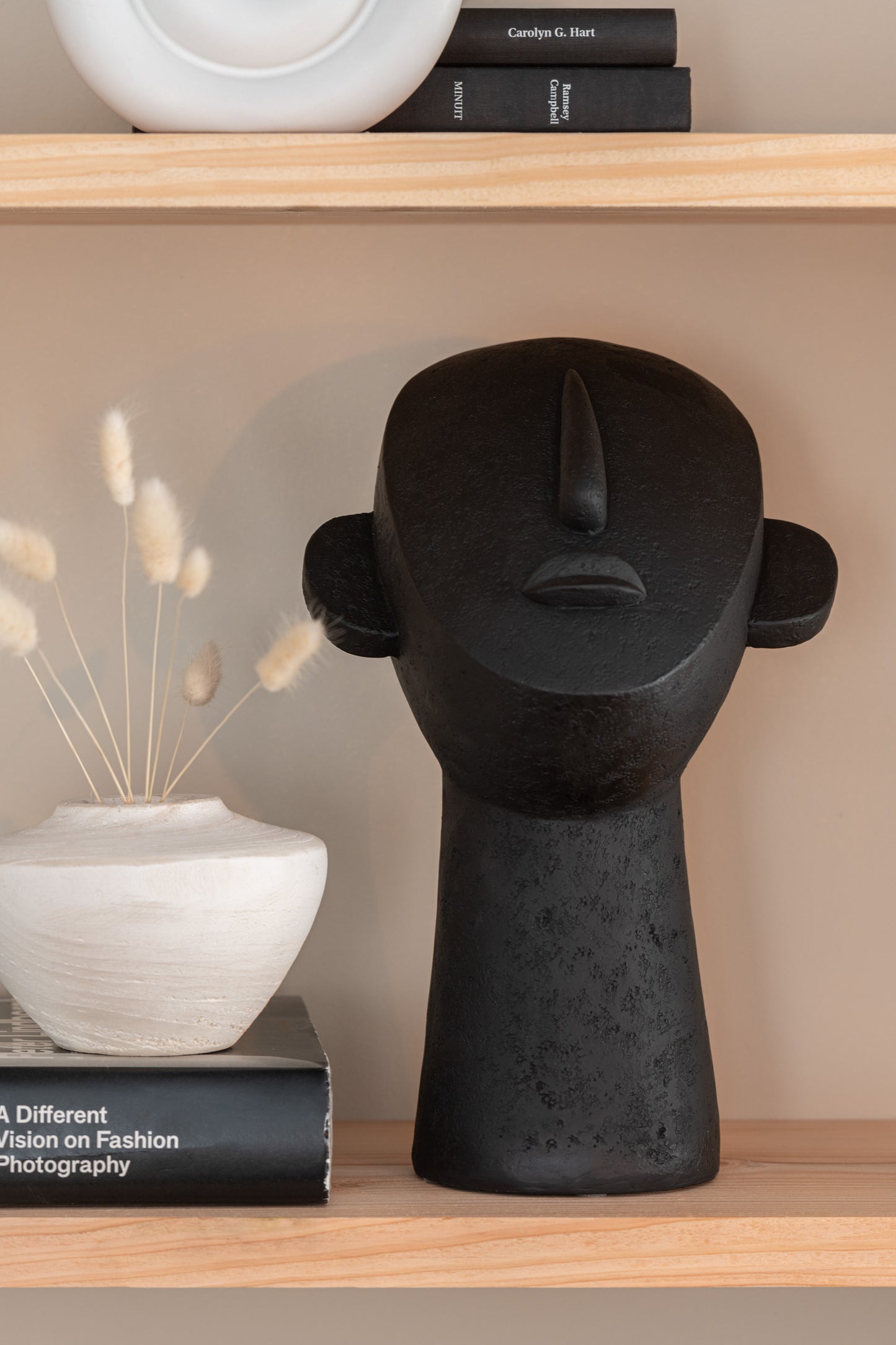 FIGUR GESICHT POLY SCHWARTZ